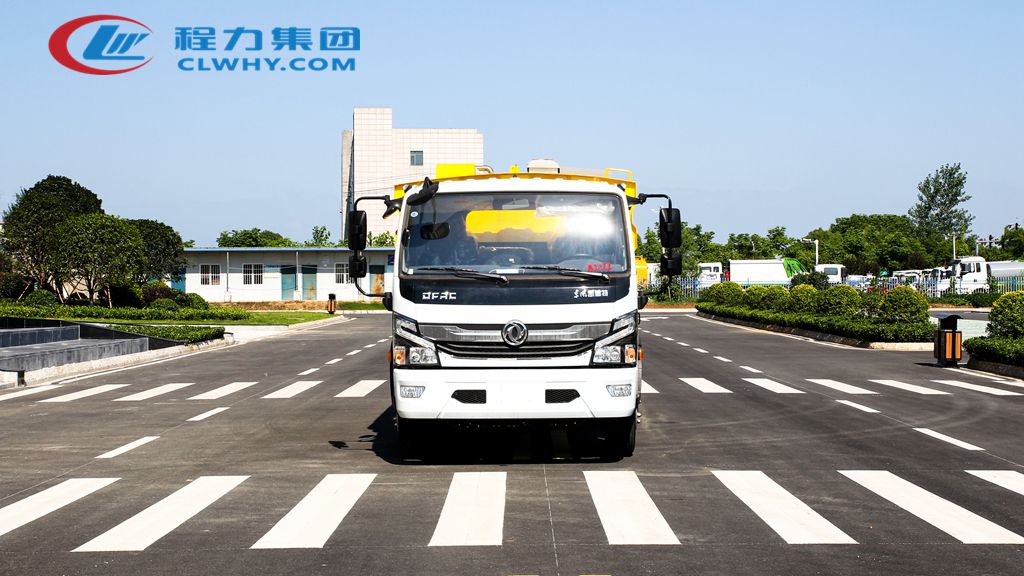 東風(fēng)D7吸塵車高清圖