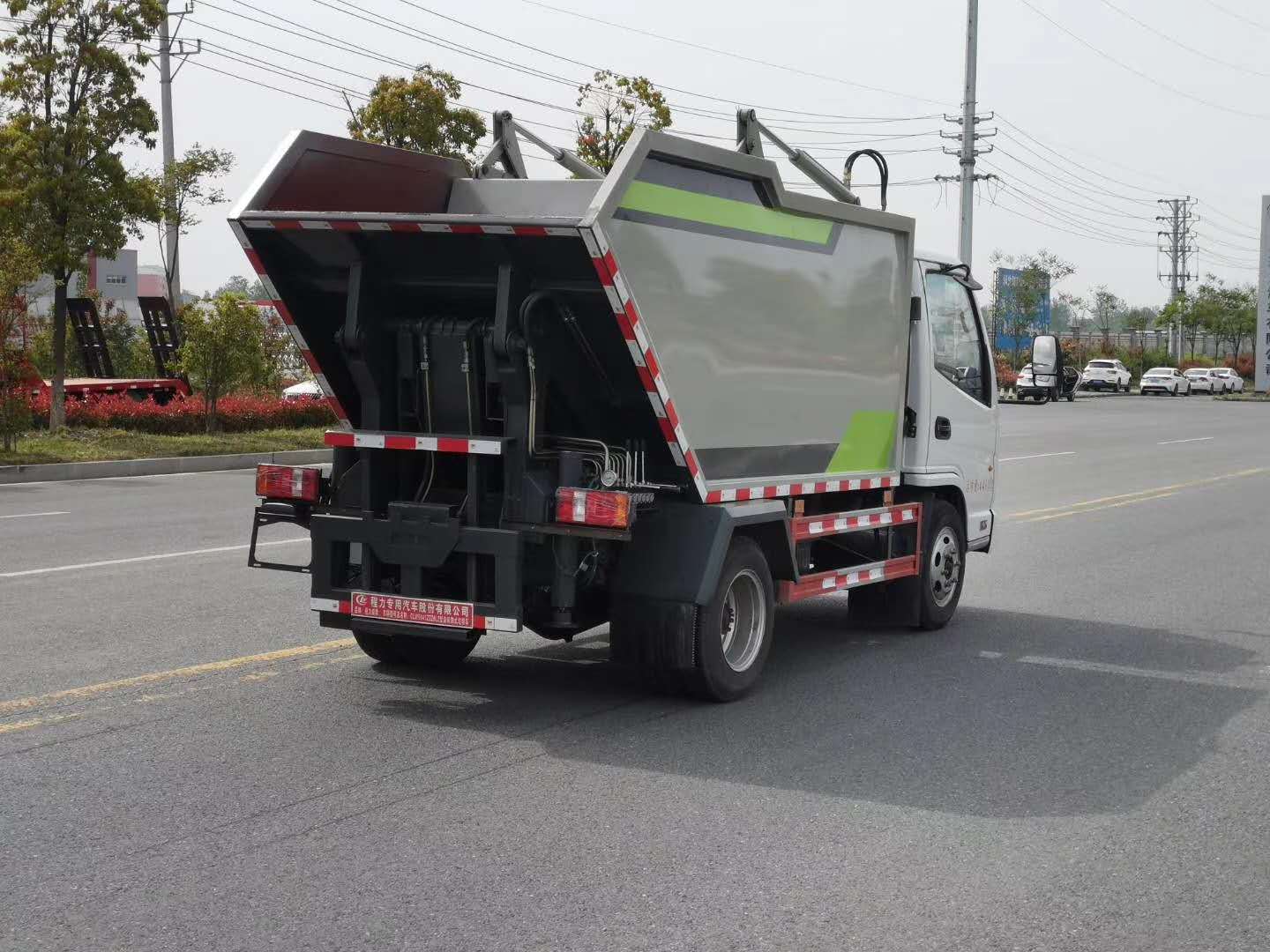 垃圾清運(yùn)車，輕松解決環(huán)衛(wèi)小區(qū)公園城鄉(xiāng)垃圾運(yùn)輸(圖5)