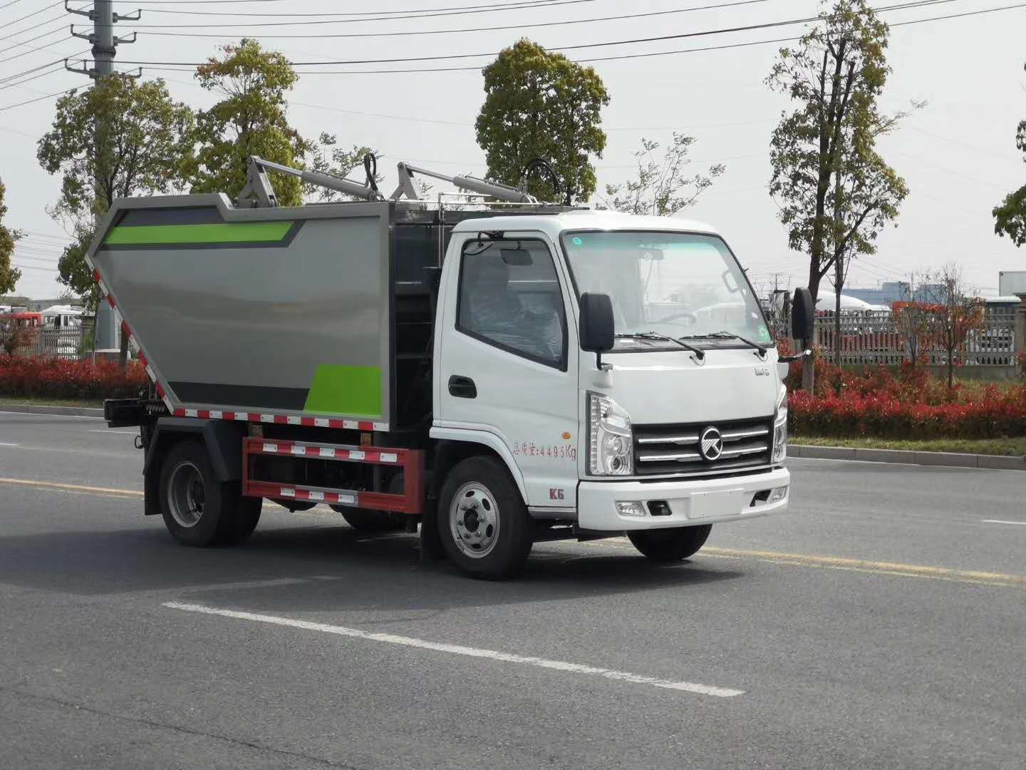 垃圾清運(yùn)車，輕松解決環(huán)衛(wèi)小區(qū)公園城鄉(xiāng)垃圾運(yùn)輸(圖4)